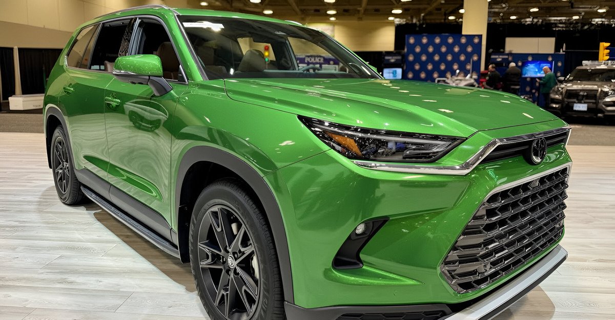 2025 Toyota Grand Highlander Platinum Hybrid MAX